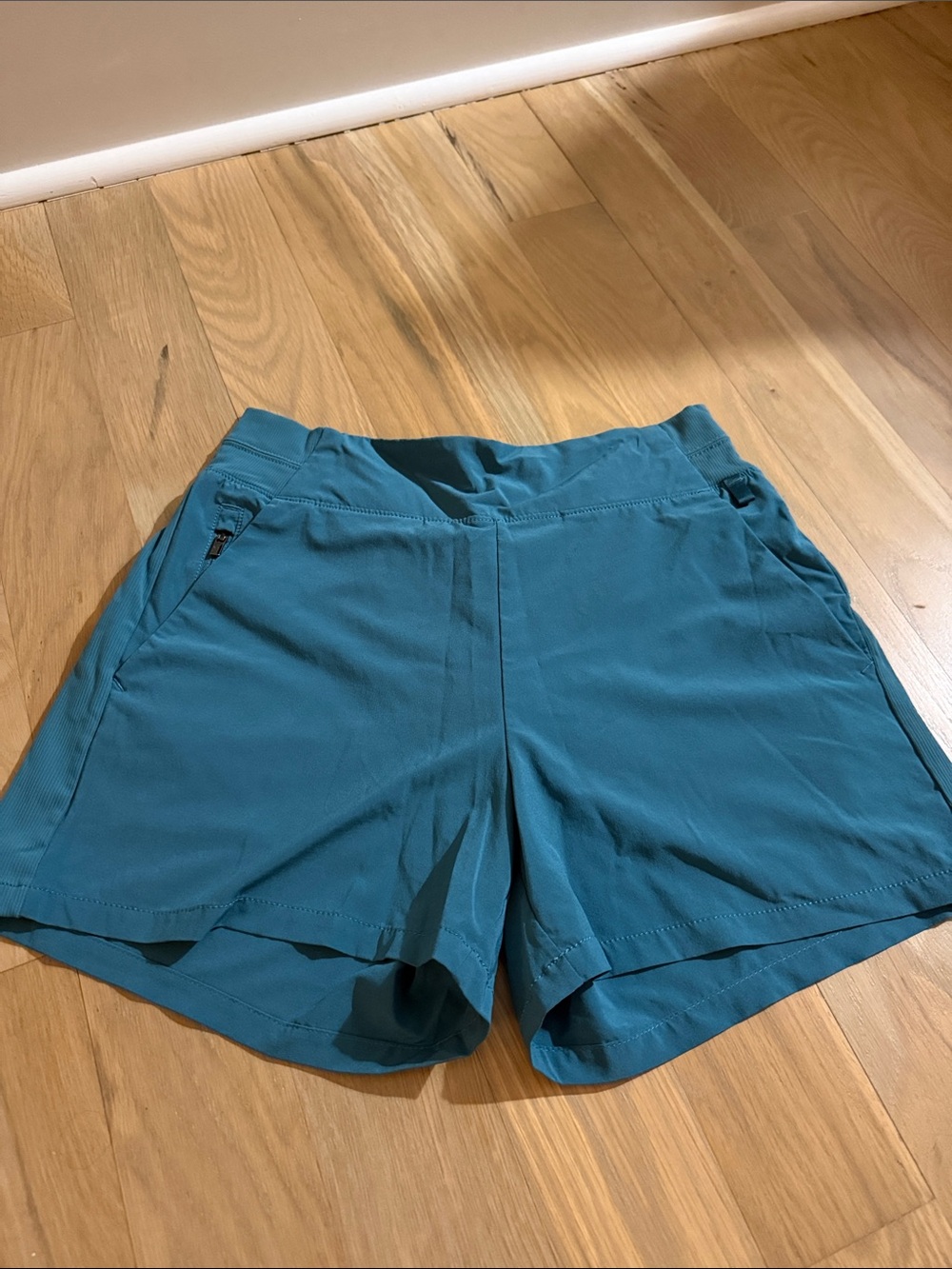 Athleta Teal Active Stretch Zip-Pocket Shorts